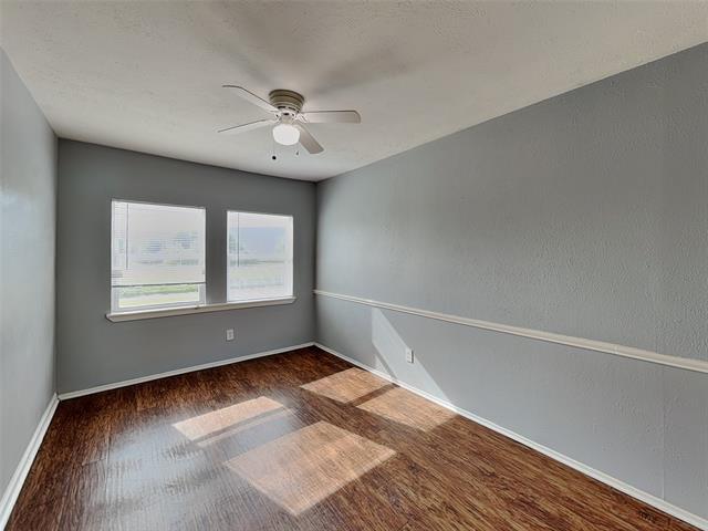 Building Photo - 7439 Oakmore Dr