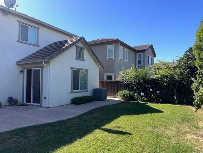 Building Photo - 18281 Parkside Dr