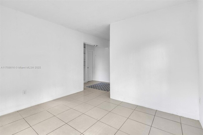 Building Photo - 601 NW 90th St