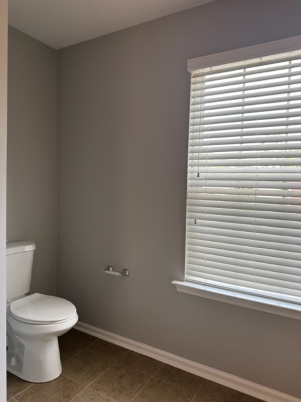 Building Photo - 302 Irvine Ct