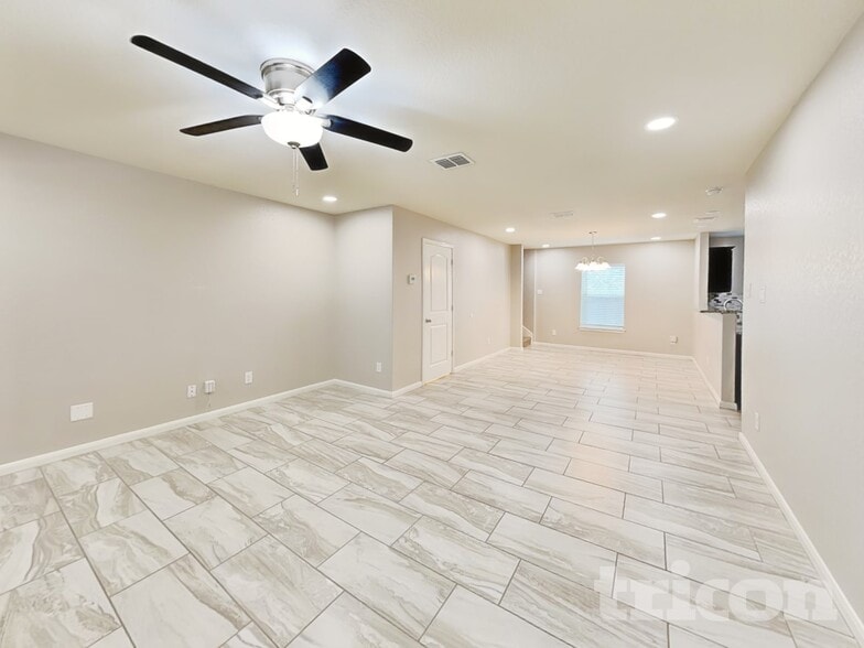 Building Photo - 6115 Southern Vis