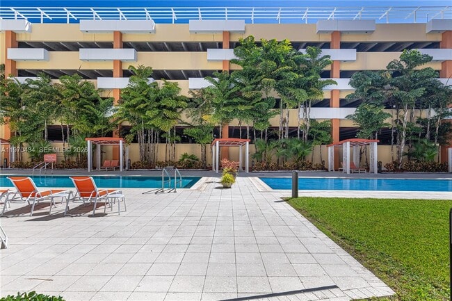 Building Photo - 2775 NE 187th St