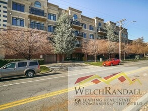 Building Photo - Spacious 2-Bedroom Condo in Prime Downtown Location!