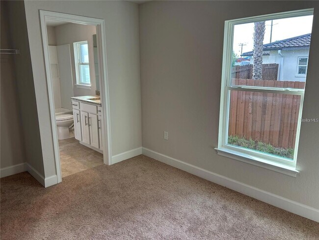 Building Photo - 2679 Englewood Rd