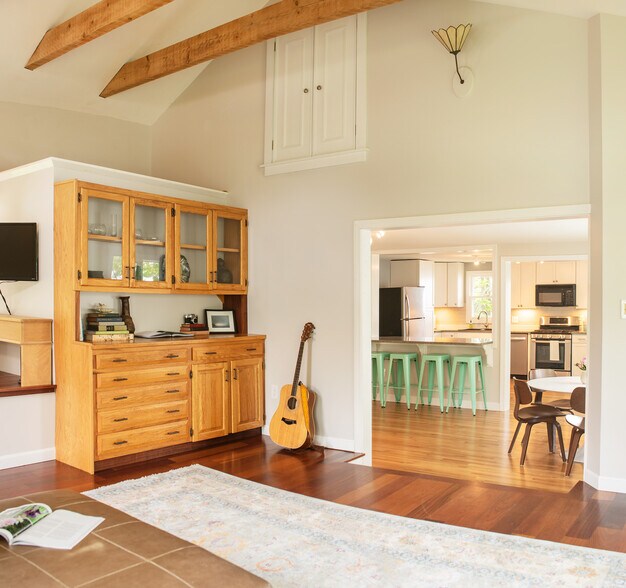 Building Photo - 18 Sandy Beach Rd