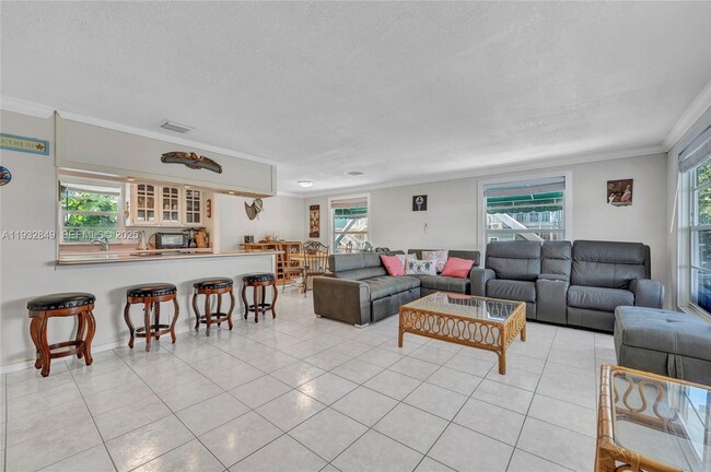 Building Photo - 203 Allen Ave