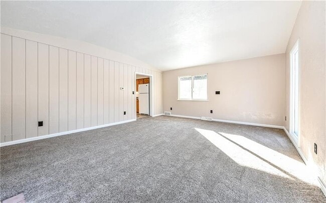 Building Photo - 2601 1/2 Elgro Rd