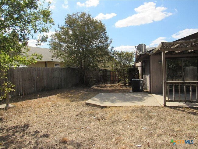 Building Photo - 1207 Westway Cir