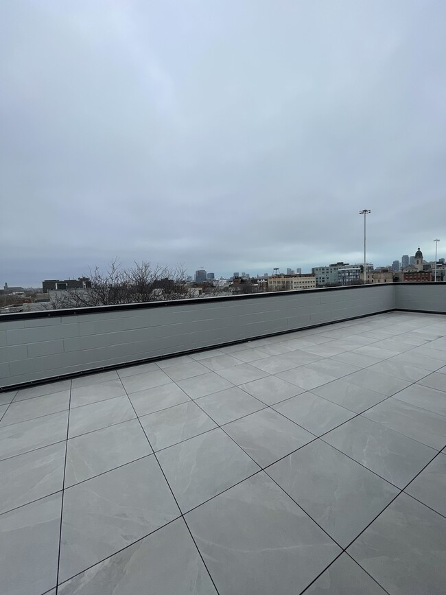 Building Photo - 719 N Elizabeth St