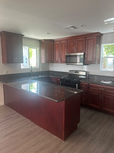 Building Photo - 3850 Boyce Ave