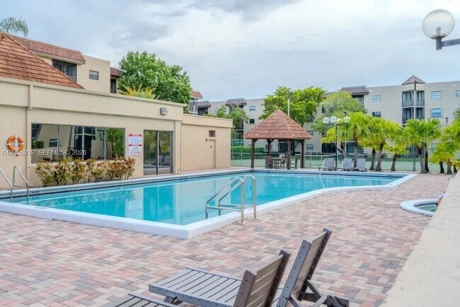 Building Photo - 10451 W Broward Blvd