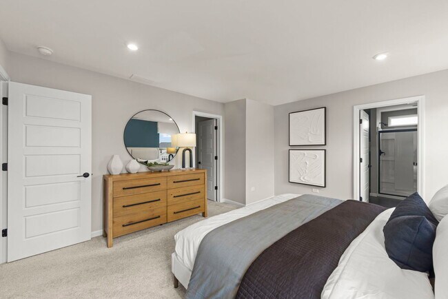 Building Photo - 2727 Lawlor Ln