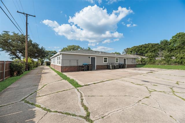 Building Photo - 5302 Wooten Dr