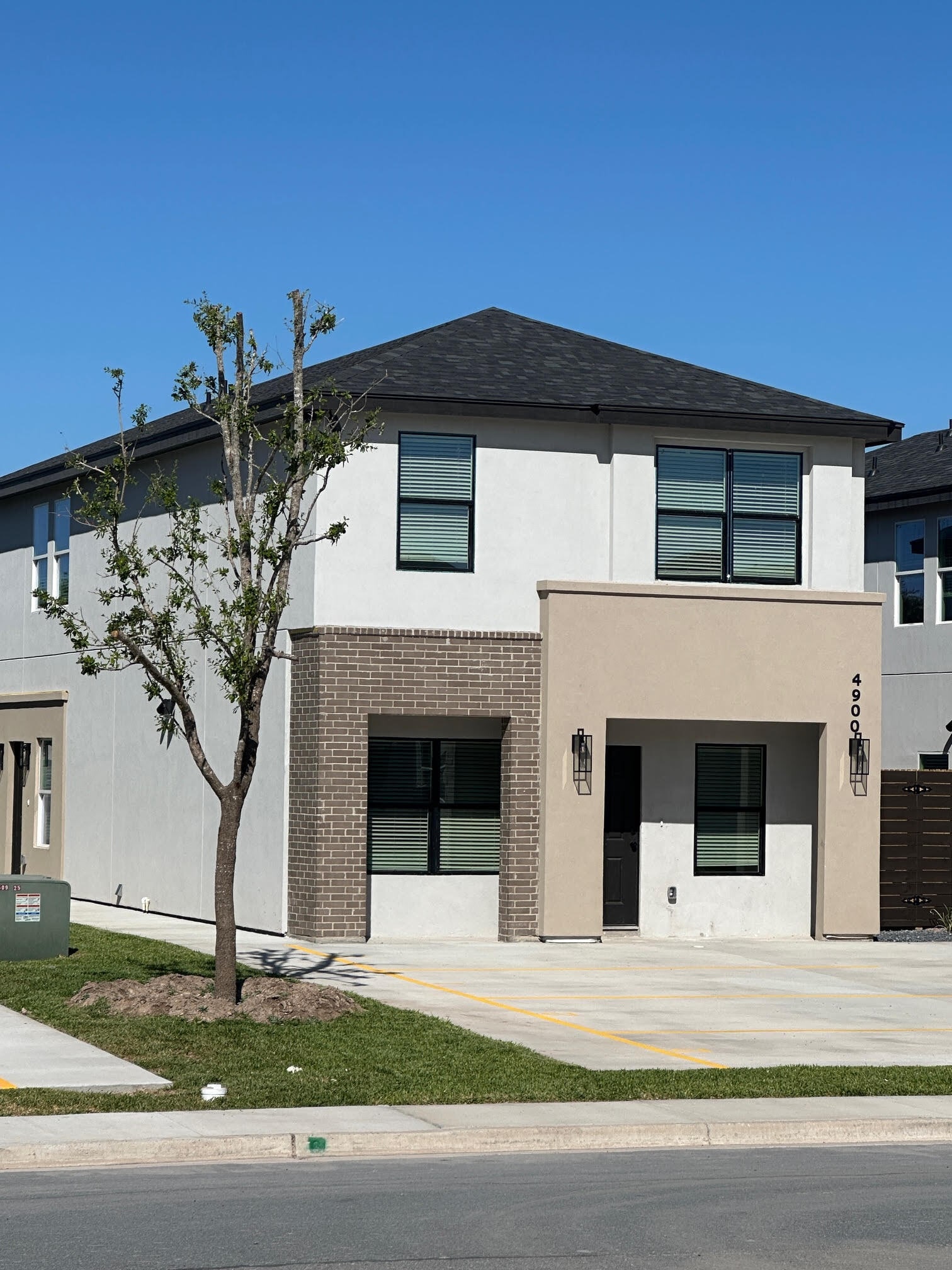 Building Photo - 4900 Tyler Ave