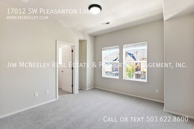 Building Photo - 17012 SW Pleasanton Ln