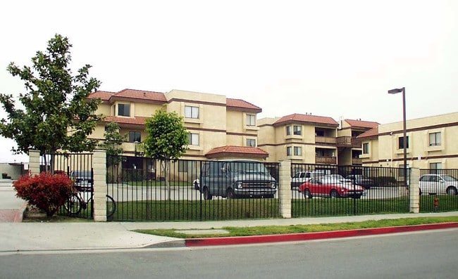 Building Photo - Placentia Garden Apartments