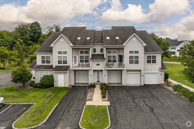 Building Photo - Rivercrest Apartments