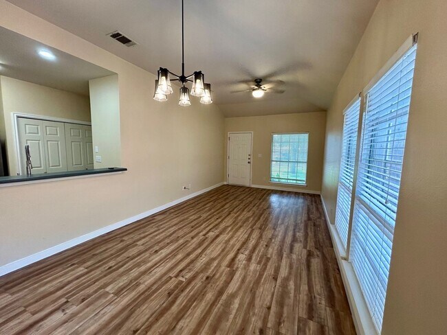 Building Photo - 8710 Weiser Dr