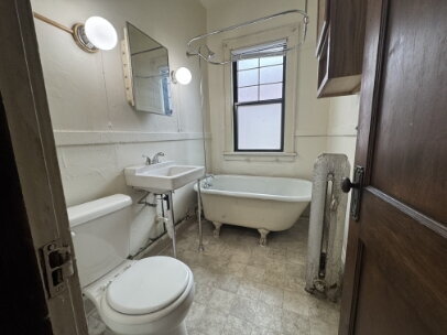 Building Photo - Studio Apartment in Downtown Minneapolis!