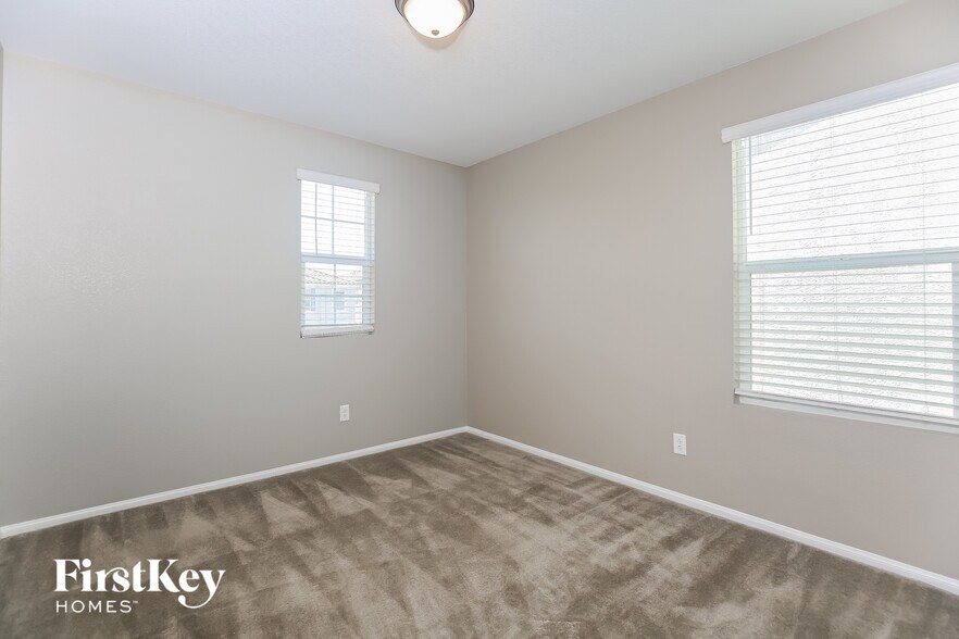 Building Photo - 9450 Yorkshire Coast Ave