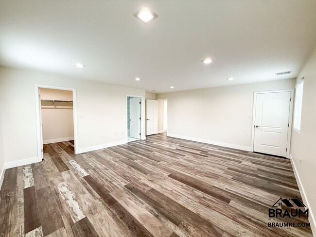 Building Photo - 1622-1624 S. CARMELINA