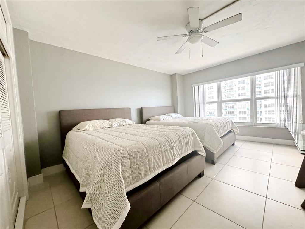 Building Photo - 3850 Galt Ocean Dr