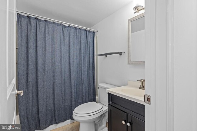 Building Photo - 604 Iva Ln