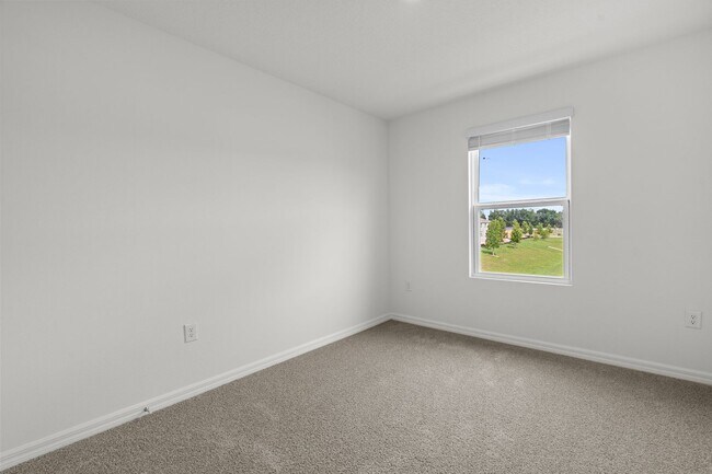 Building Photo - Townhouse at Laurel Commons