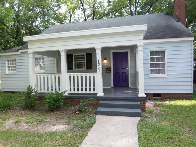 Primary Photo - 1201 E 2nd St