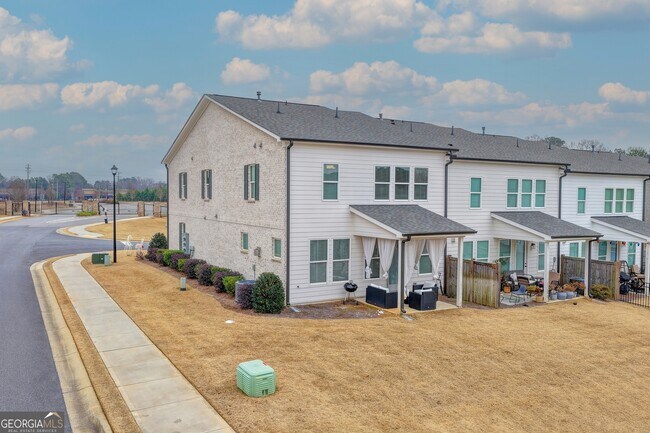 Building Photo - 6010 Bracken Brown Dr