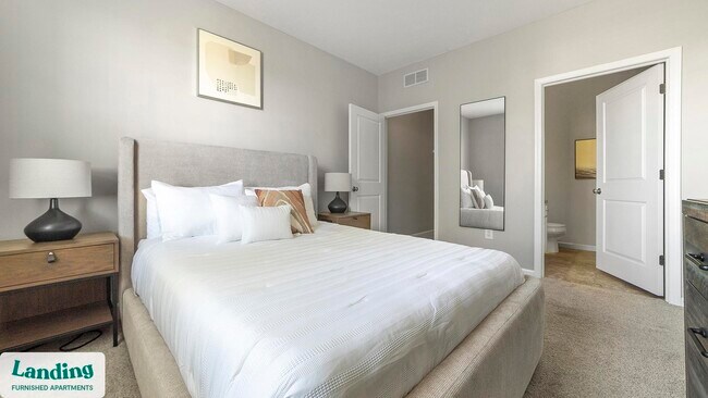 Building Photo - 6460 Chelsea Glen Dr