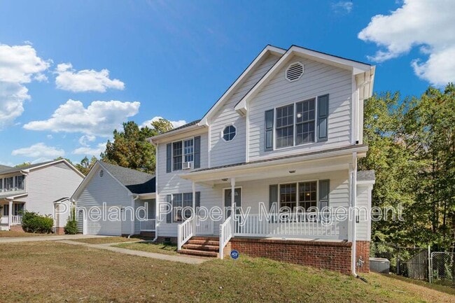 Building Photo - 320 Roundtree Dr