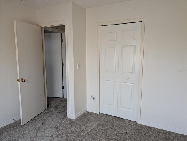 Building Photo - 4110 Waterside Island Ct