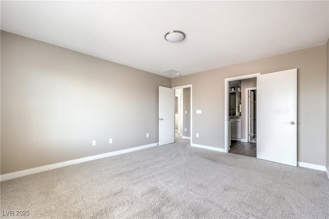 Building Photo - 3718 Paseo de Paz Ave