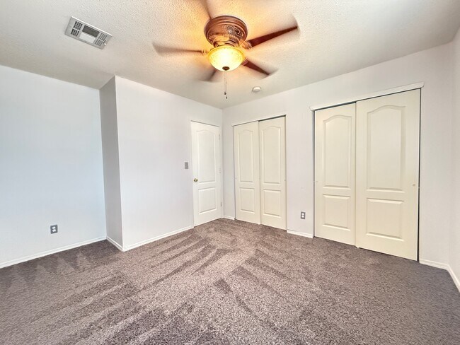 Building Photo - 14057 Tierra Delfin Dr