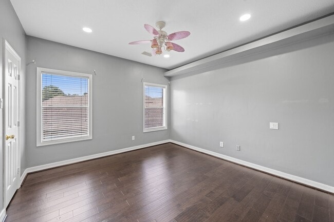 Building Photo - 403 Brook Shore Ct