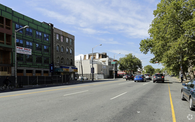  - The Lofts at Lincoln Park