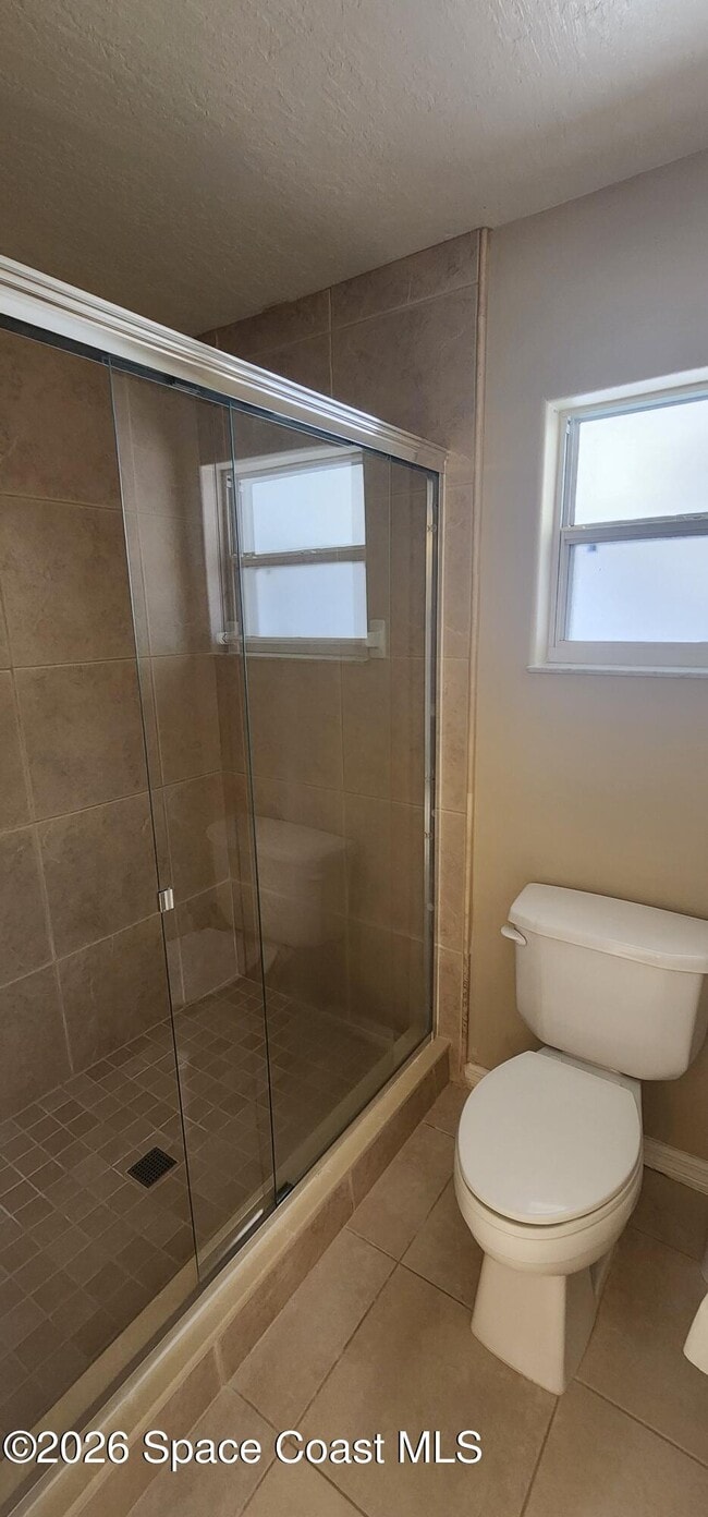 Building Photo - 3800 Sunbeam Ct