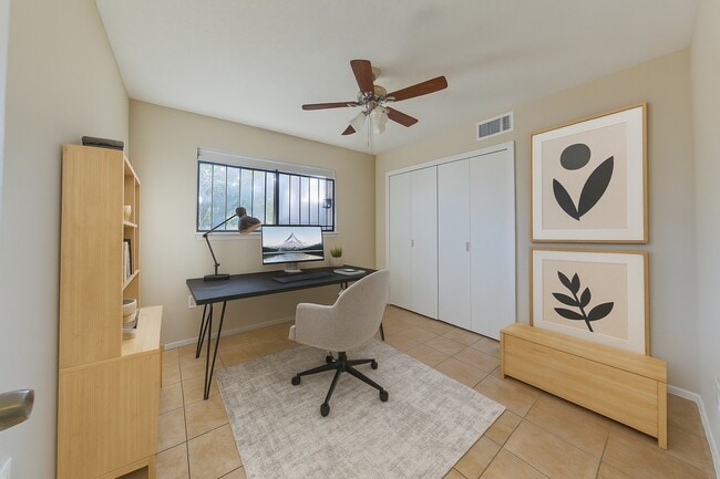 Building Photo - 4011 Smooth Oak Ln