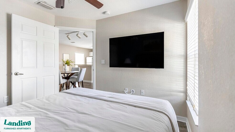 Building Photo - 3695 Island Club Dr