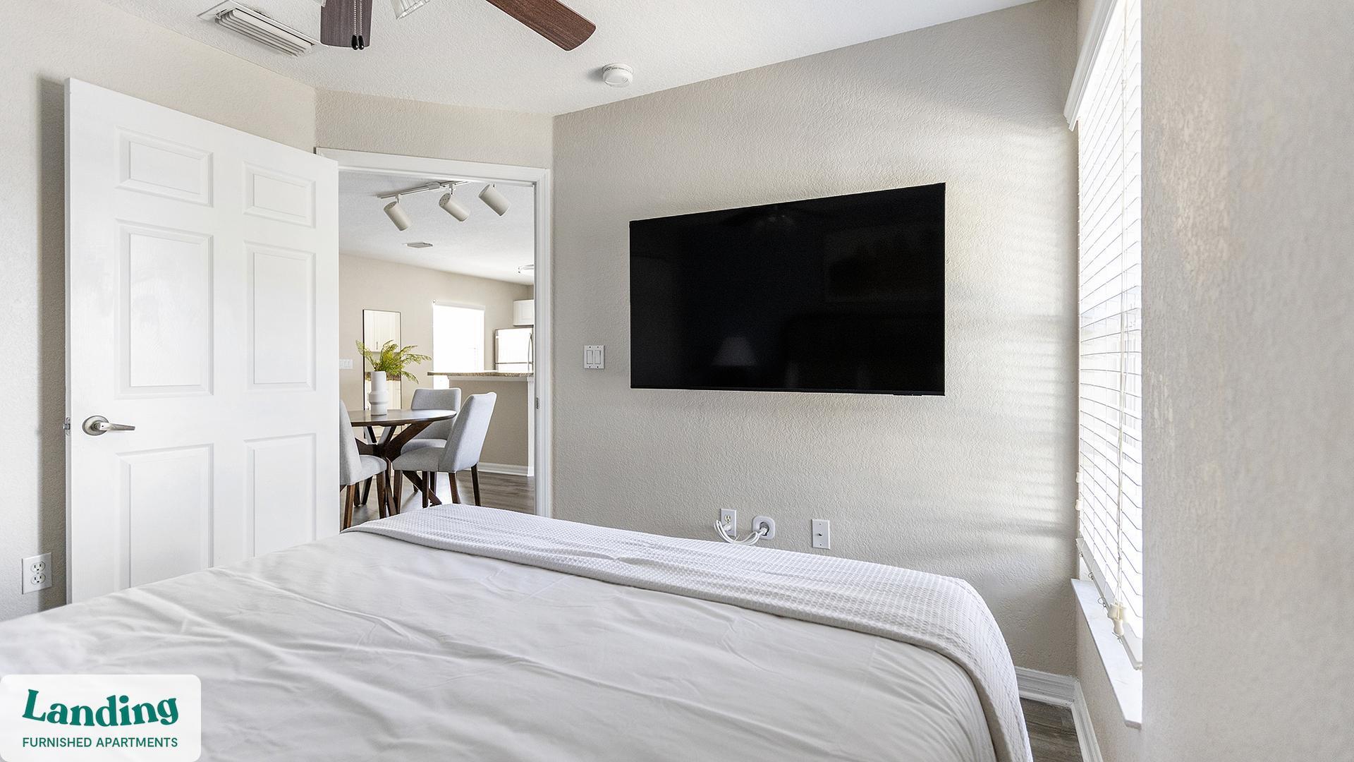 Building Photo - 3695 Island Club Dr