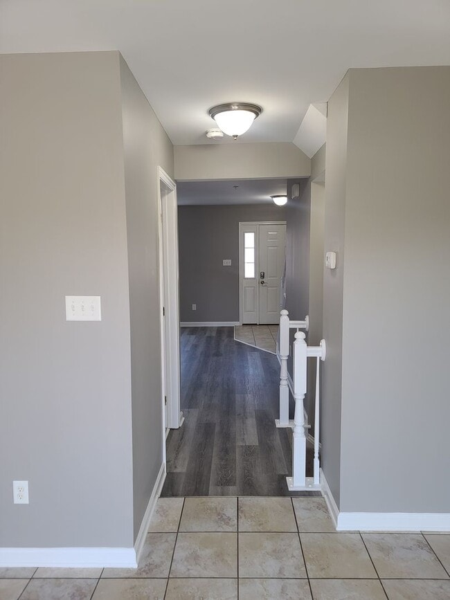 Building Photo - 3 Bedroom 2 1/2 bath Townhome for Rent in Waynesboro