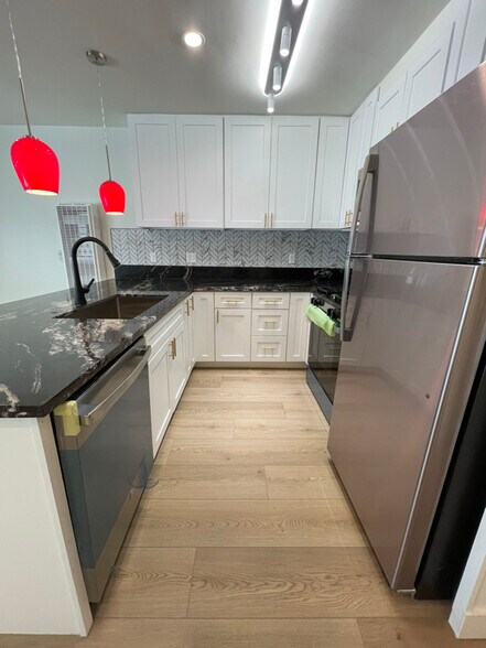 Building Photo - 1021 Michigan Ave