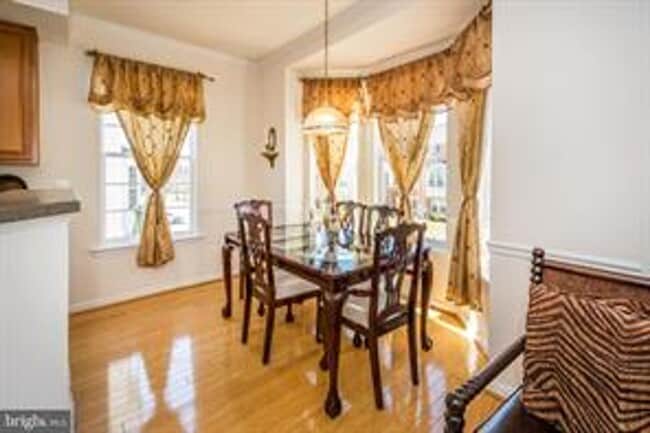 Building Photo - COMING SOON! June 1st - Beautiful Townhouse with 3rd Floor Master Suite!