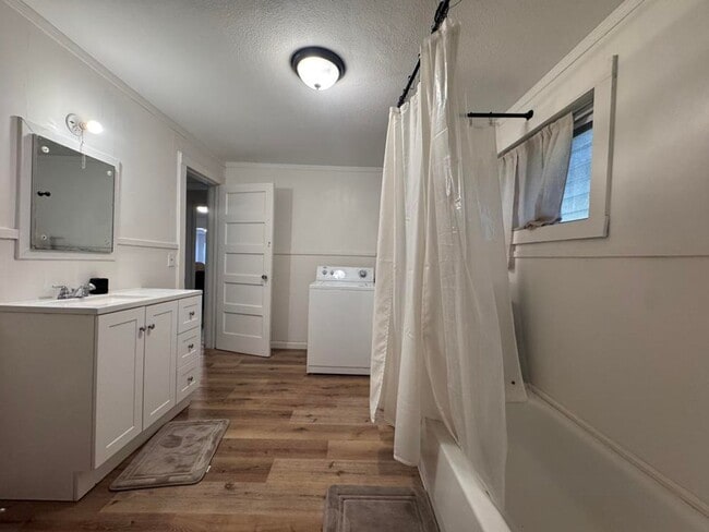 Building Photo - Charming 4 Bedroom in Port Orange