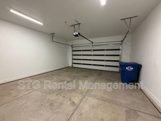 Building Photo - 2908 Church Oak Dr