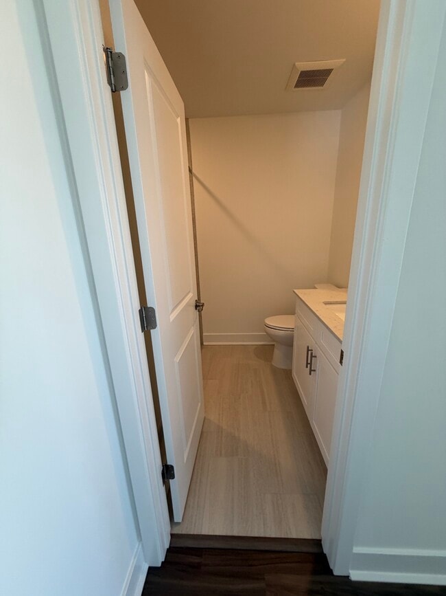 Building Photo - 36 Primrose Ct