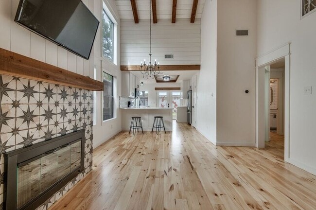 Building Photo - 4011 Rosser Square