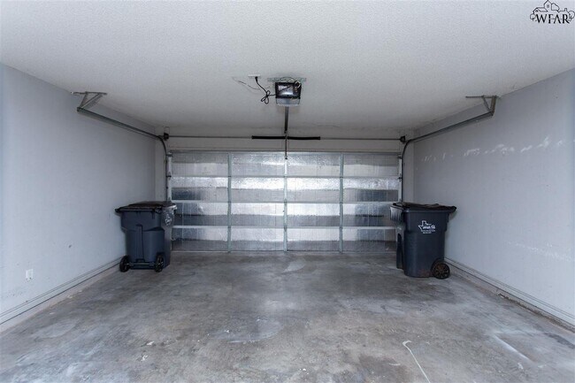 Building Photo - 1217 Sun Valley Dr