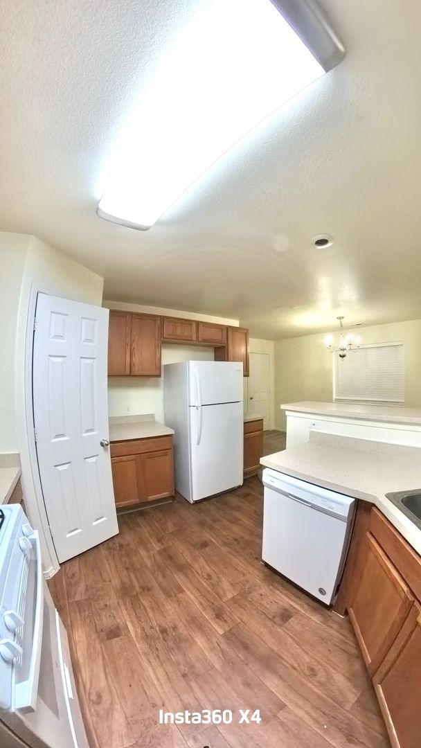 Building Photo - 2928 Main St